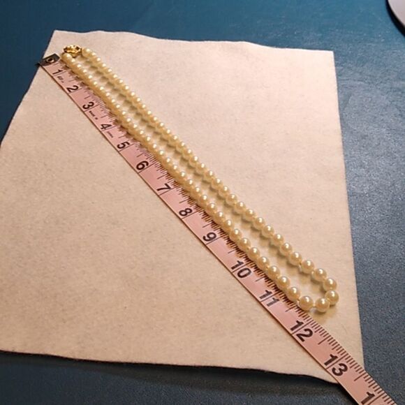 Elegant Cream Faux Pearl Necklace Cottagecore Grandmacore Granny Chic - Picture 5 of 6